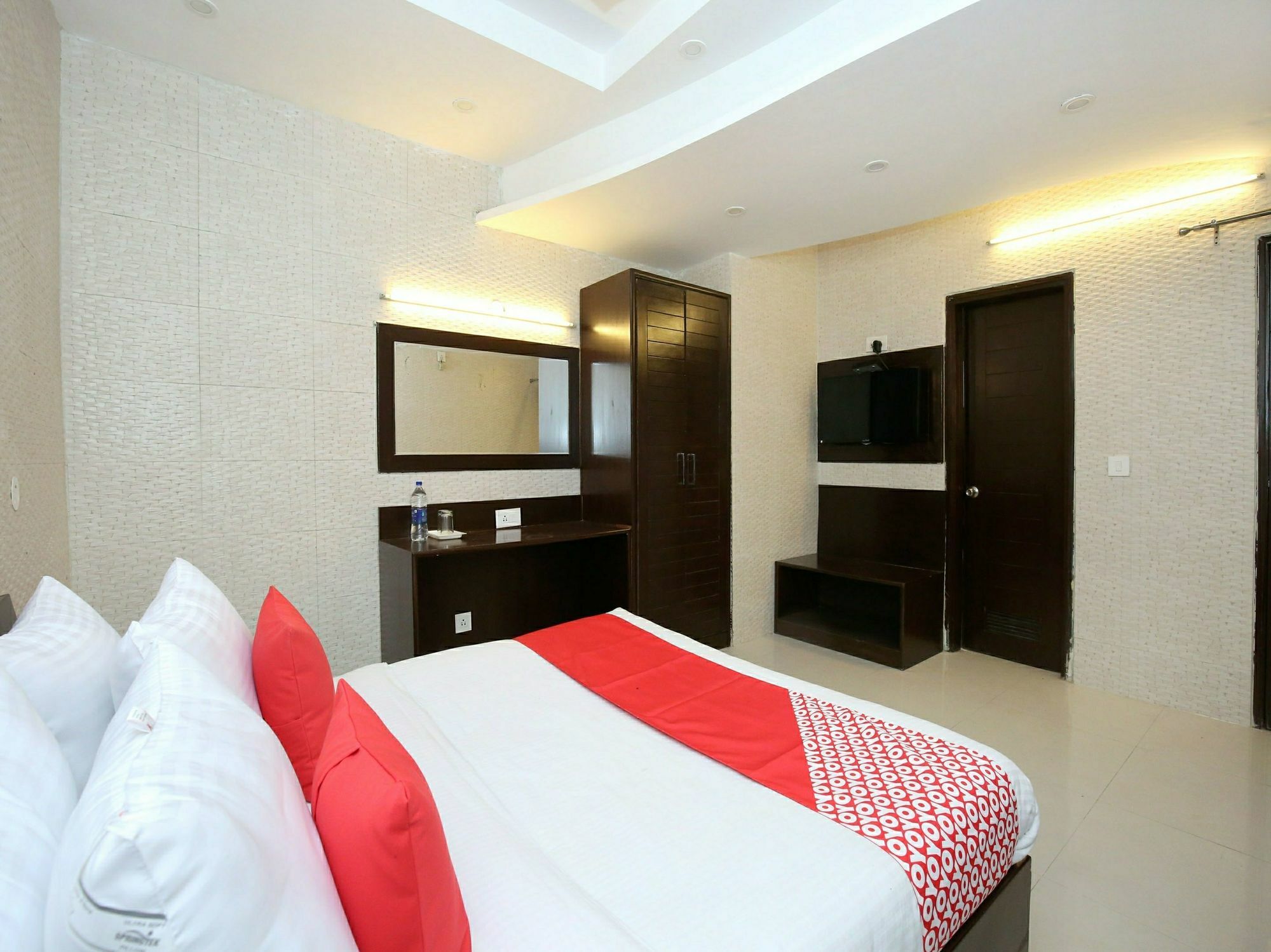 Hotel Oscar Regency 潘切库拉 外观 照片