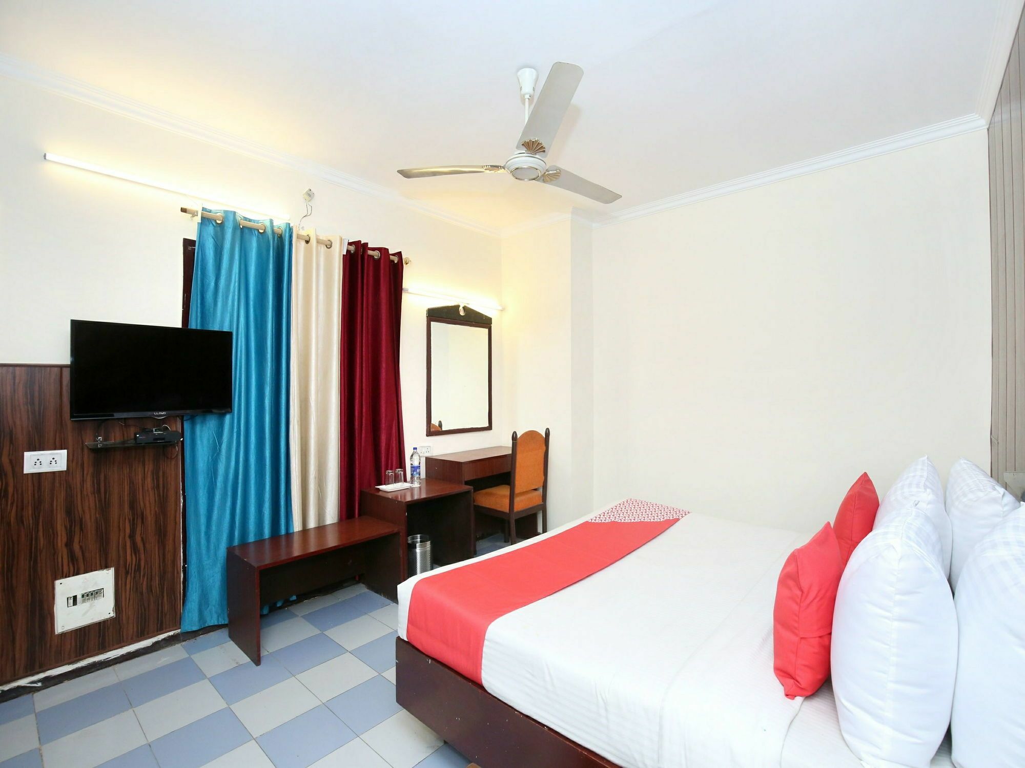 Hotel Oscar Regency 潘切库拉 外观 照片