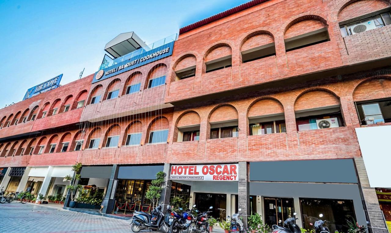 Hotel Oscar Regency 潘切库拉 外观 照片